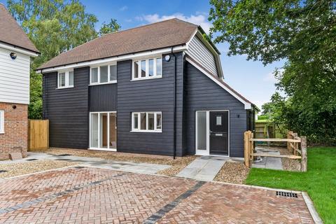 Coursehorn Lane, Cranbrook  TN17
