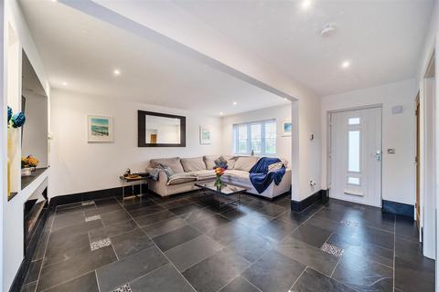 3 Cherry Tree Close, St Erme, Truro, TR4 9FT