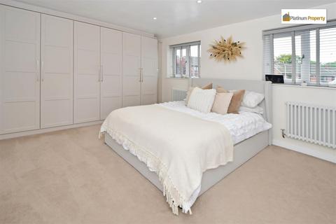 4 bedroom detached house for sale, Lancaster Avenue, Stoke-On-Trent ST11