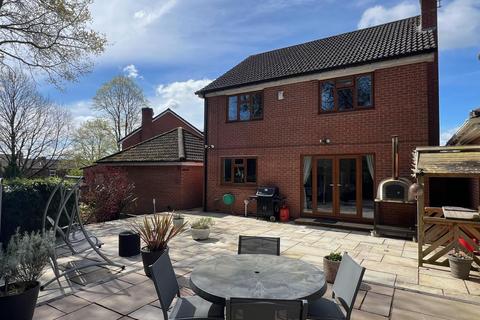 4 bedroom detached house to rent, Broadway Park Close, Derby DE22