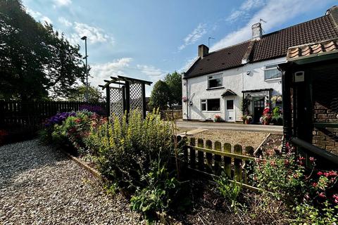 2 bedroom cottage for sale, High Street, Kippax, Leeds, LS25