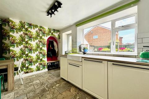 2 bedroom cottage for sale, High Street, Kippax, Leeds, LS25