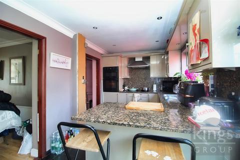 8 Abbey Road, Waltham Cross, EN8 7LQ