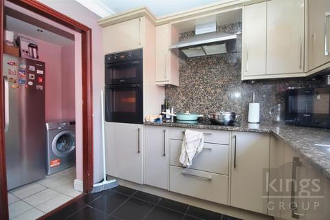 8 Abbey Road, Waltham Cross, EN8 7LQ
