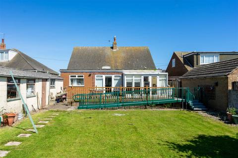 3 bedroom detached bungalow for sale, Seacroft Road, WITHERNSEA