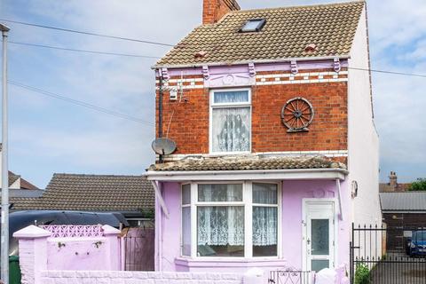 2 bedroom detached house for sale, Princes Avenue, Withernsea