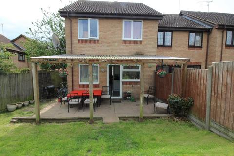 3 bedroom end of terrace house to rent, The Campions, Borehamwood