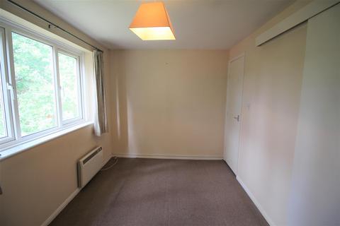 1 bedroom end of terrace house for sale, Kennet Close, West End