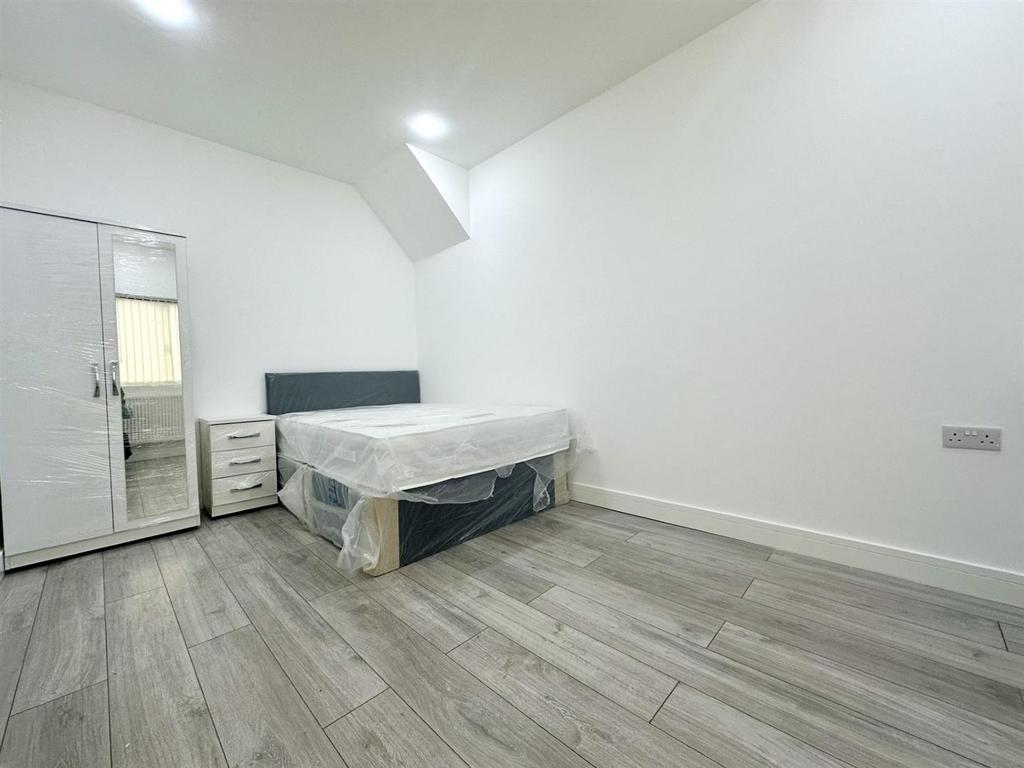 Studio Bedroom.jpg