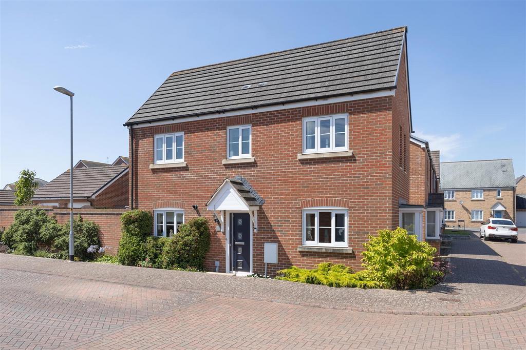15 Swift Drive Trowbridge BA14 7 FR (2).jpg