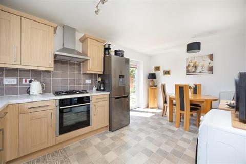 15 Swift Drive, Trowbridge, BA14 7FR