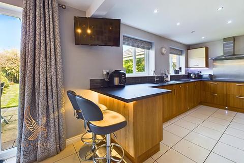 6 Gardener Close, Penistone, Sheffield, S36 6GL