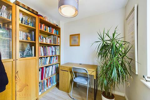 6 Gardener Close, Penistone, Sheffield, S36 6GL