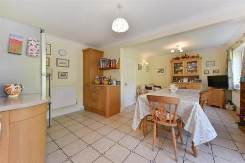 1 Hillside, Whitchurch, RG28 7SN