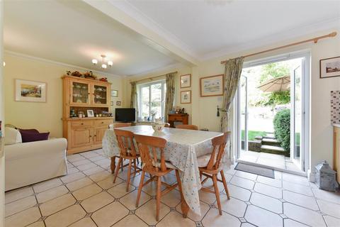 1 Hillside, Whitchurch, RG28 7SN
