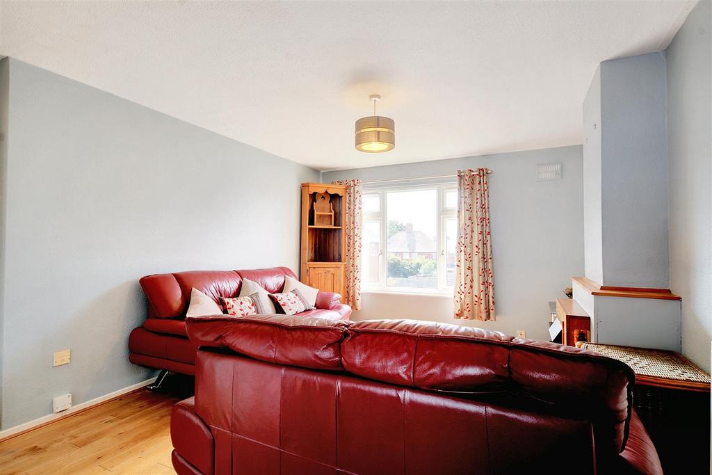 Living Room 3.jpeg