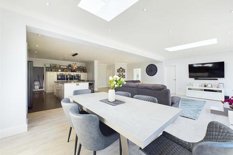 223 Eastcote Road, Ruislip, HA4 8BL