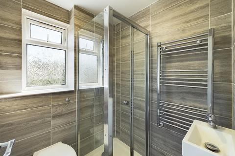 16 Beatrice Close, Pinner, HA5 2QB
