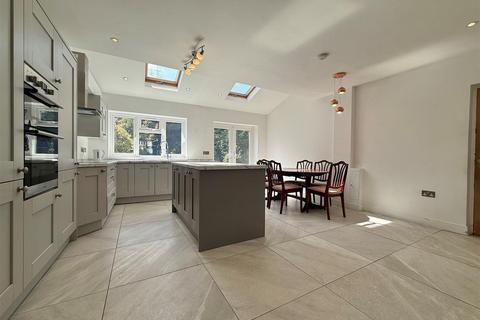 205 White Road, Quinton, Birmingham, B32 2SY