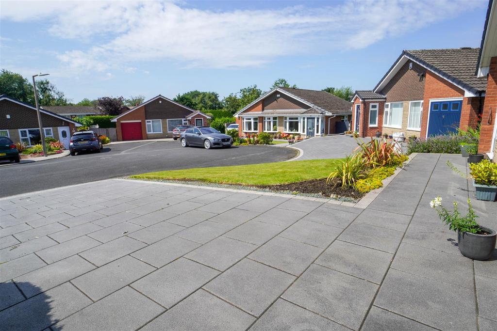 FRONT  DRIVE (1 of 1).jpg