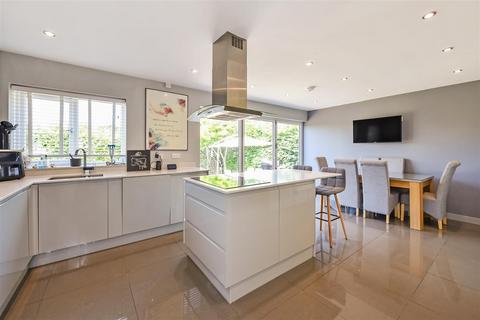 4 bedroom detached house for sale, Newcomb Close, Andover