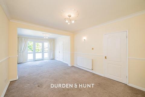 14 Berwick Road, Rainham, RM13 9QU