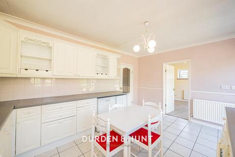 14 Berwick Road, Rainham, RM13 9QU