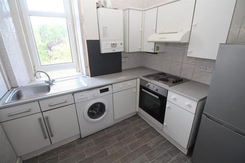 2 bedroom flat to rent, Brachelston Street, Greenock