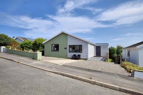 4 bedroom detached bungalow for sale, Clos y Bigney, Fishguard