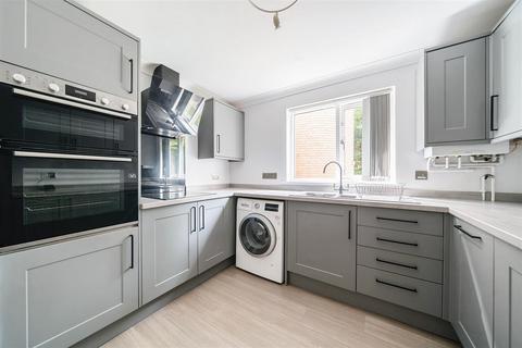 2 bedroom apartment for sale, Grayswood Road, Haslemere