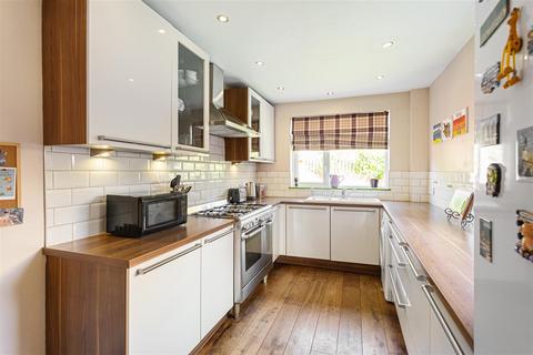 3 bedroom end of terrace house for sale, Main Avenue, York, YO31 0RT