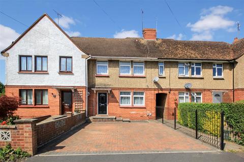 4 bedroom terraced house for sale, The Hedges, Rushden NN10