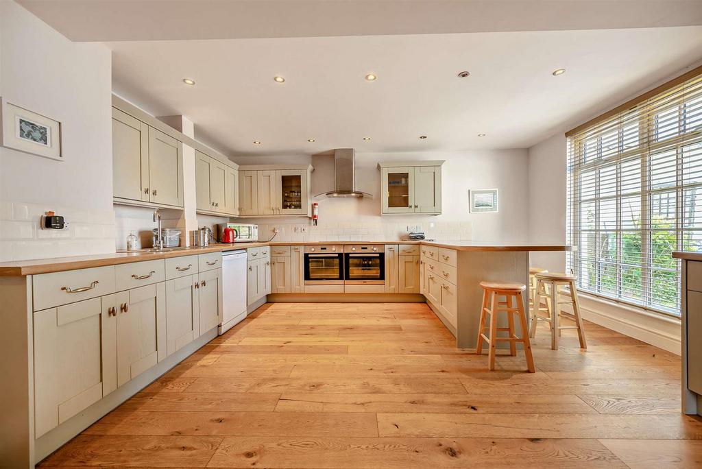 8555555-interior08-800.jpg