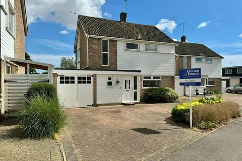 12 Maple Way, Burnham-on-crouch, CM0 8DE