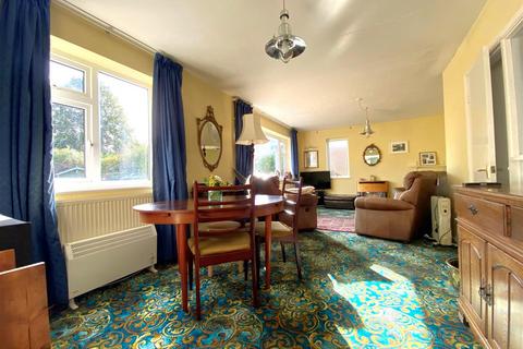 12 Maple Way, Burnham-on-crouch, CM0 8DE