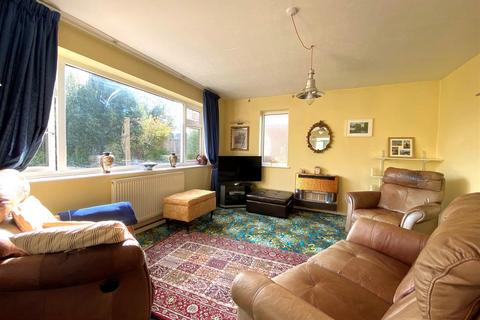 12 Maple Way, Burnham-on-crouch, CM0 8DE