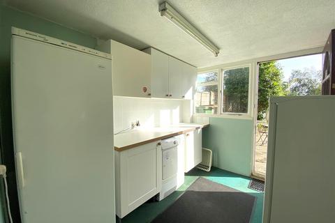 12 Maple Way, Burnham-on-crouch, CM0 8DE