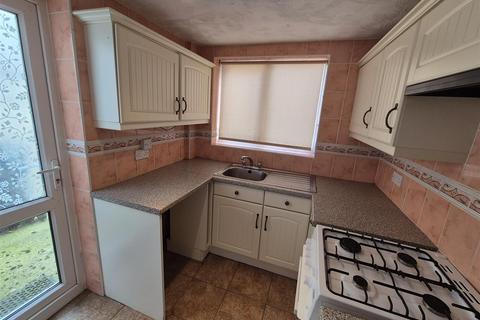 2 bedroom terraced house to rent, Warren Street, Fleetwood