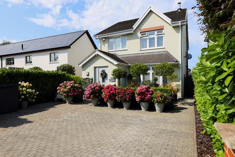 4 bedroom detached house for sale, Love Lane, Llanblethian, Cowbridge