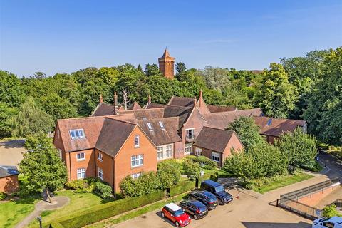 3 bedroom apartment for sale, The Galleries, Warley, Brentwood