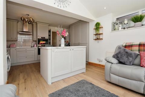 8 Briar Way, Scunthorpe, DN15 8UU