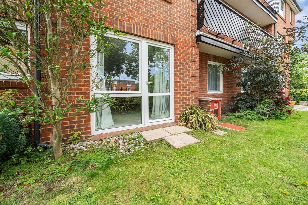 Homecross House, W4 - FOR SALE