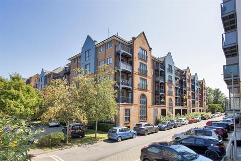 2 bedroom flat for sale, Cannons Wharf, Tonbridge TN9