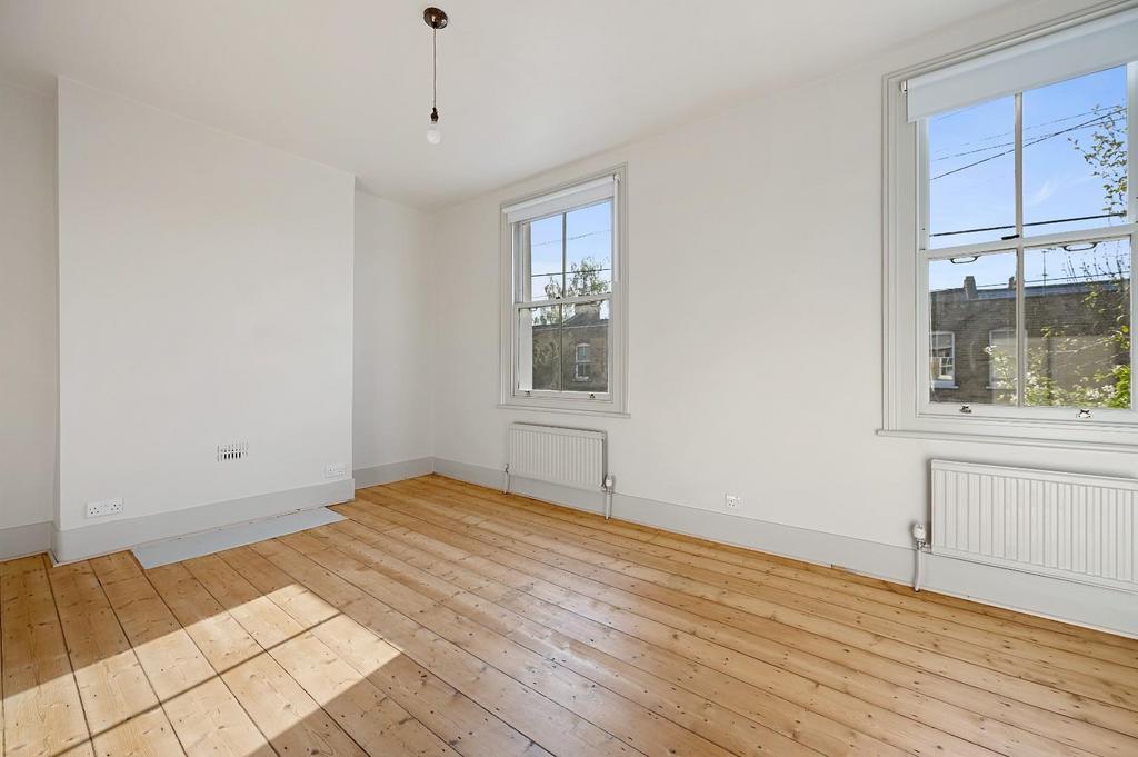 FB - Bradmore Park Road - Bedroom B3 (1).JPG