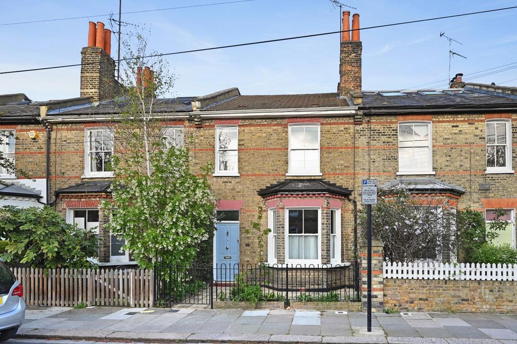 FB - Bradmore Park Road - Exterior3 (1).JPG