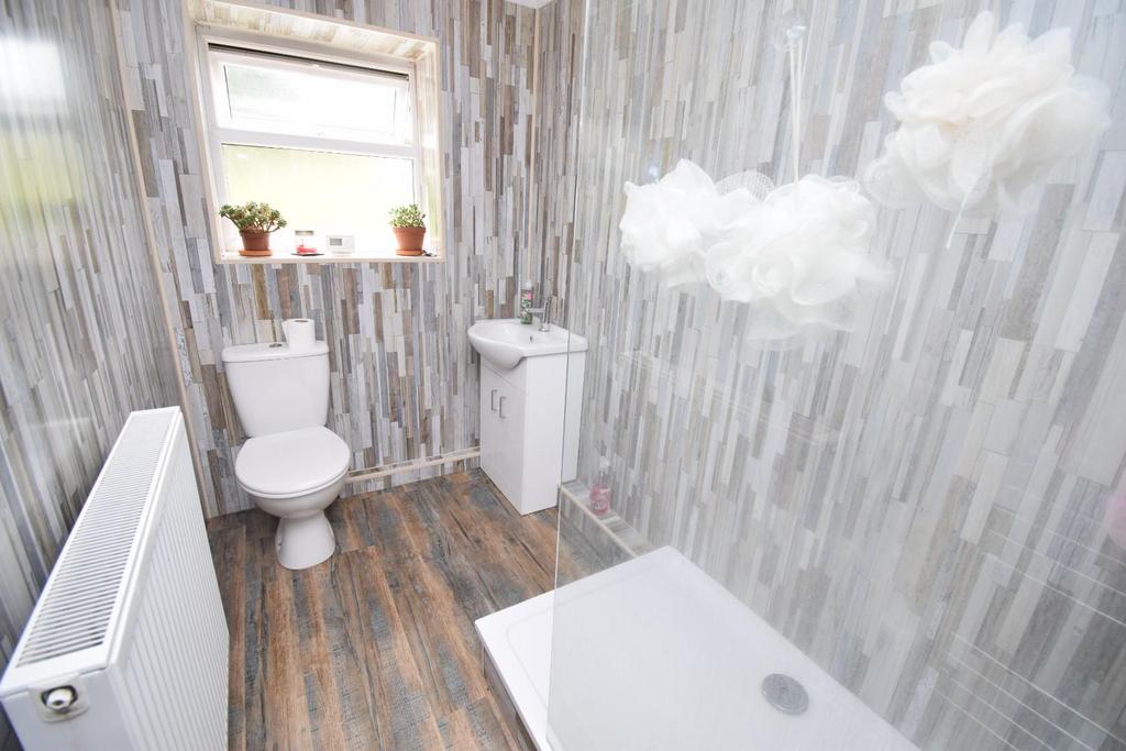 Bathroom.JPG