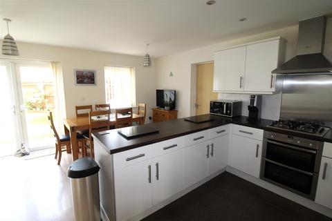 5 bedroom link detached house for sale, Jasmin Close, Minster On Sea, Sheerness