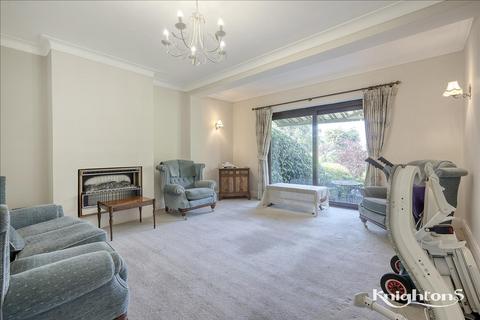 3 bedroom house for sale, Montalt Road, Woodford Green IG8