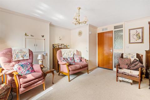 2 bedroom retirement property for sale, Old School Court, Upper Poppleton, York, YO26 6EH