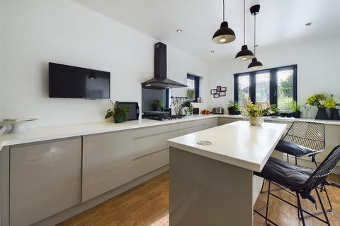 34 Rosemary Avenue, West Molesey, KT8 1QE